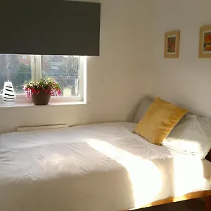 two-bedroom-london-luxury-apartment.cambridgehotelsuk.com/